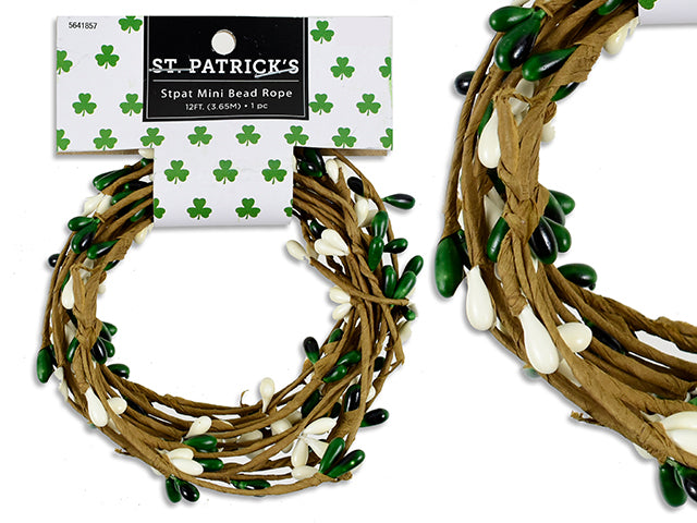 8.5ft (2.59m) St.Pat's 2-Tone Berry Garland. Wrap Header.