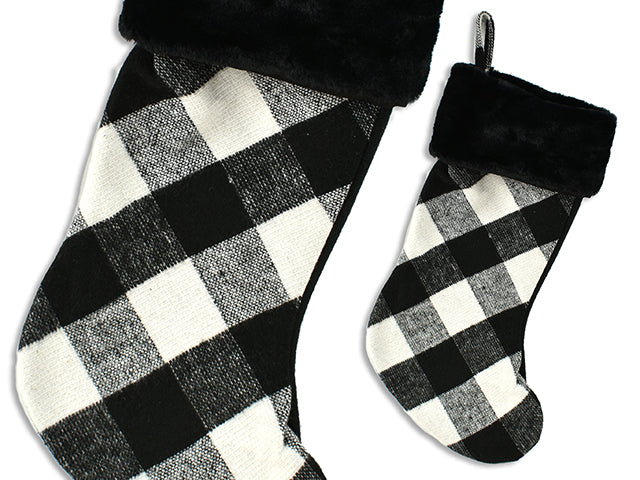 20in Deluxe Buffalo Plaid Stocking w/Fur Cuff. 8.5in(W). J-hook w/Cht.