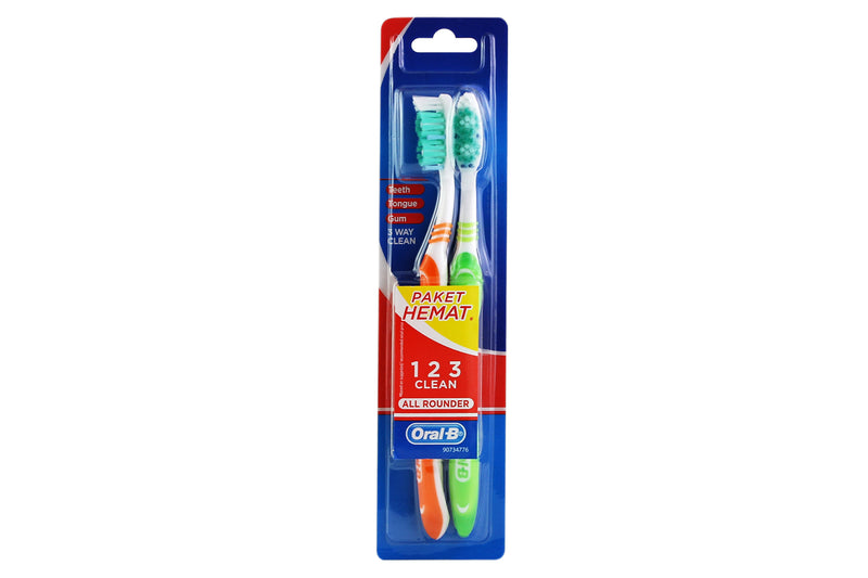 Oral B Toothbrush Medium